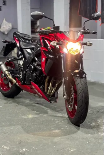 Gsxs750