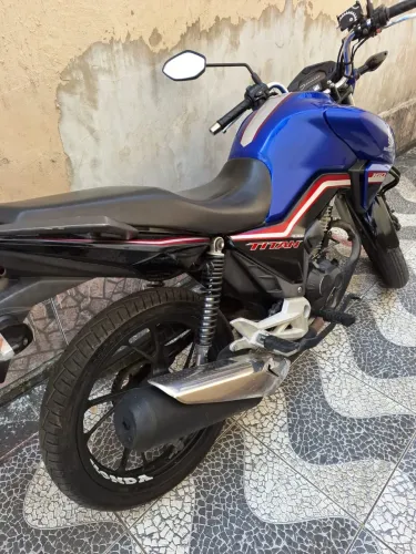 Moto 160 titan