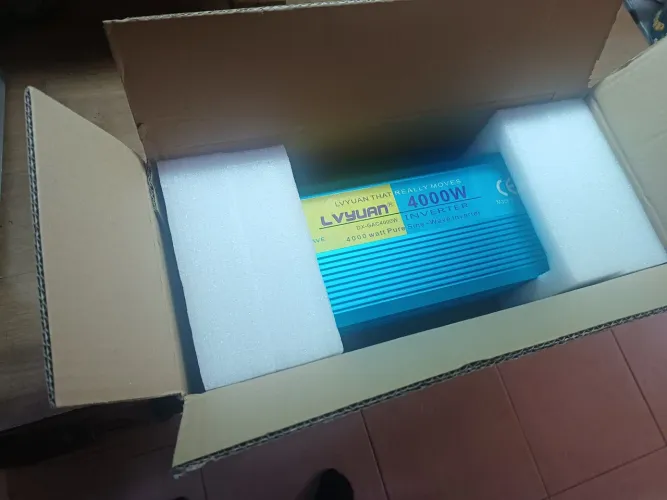 Inversor Solar LVYUAN DX-GAC4000W 24V->110V para conserto ou peças. 
