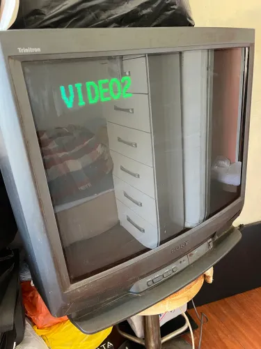 Tv de tubo Sony Trinitron 29 polegadas.