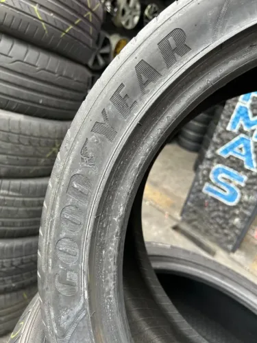 Pneu 235/45/18 Goodyear seminovo por 290$ instalado peça única