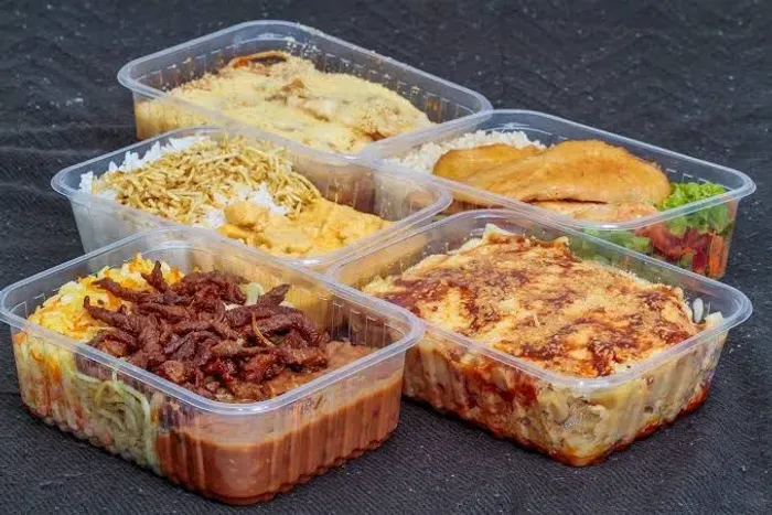Especialista para cuidar da limpeza da sua residência e cuidar de sua alimentação.