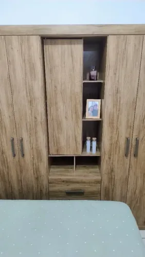 Guarda-roupa 4 portas