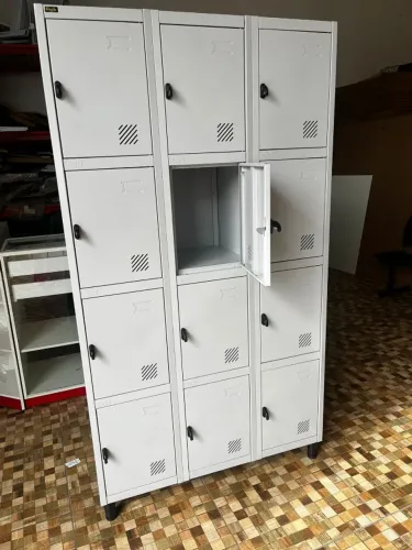 Roupeiro de aço VALOR A CONSULTAR