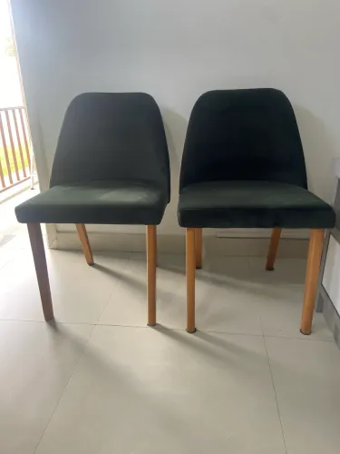 Cadeiras da Tok Stock, preço das duas cadeiras. Entrega em Macaé.