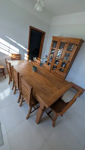 Mesa de Jantar Peroba Demolição com Gaveta. Sem as cadeiras.