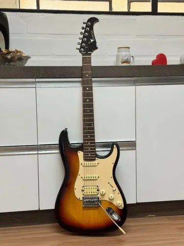 Guitarra Eétrica Eagle Stratocaster