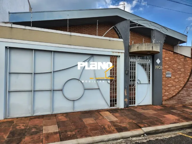 Excelente casa para alugar no Centro em frente ao restaurante Azul - Franca/SP