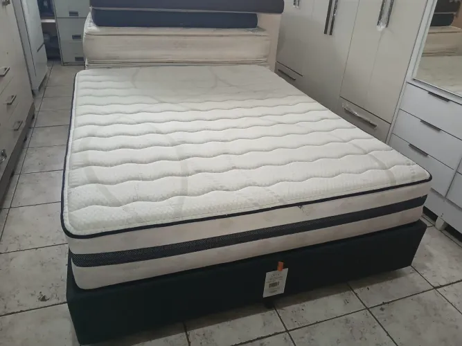 Cama box Queen size Colchão molas ensacandas bambú 