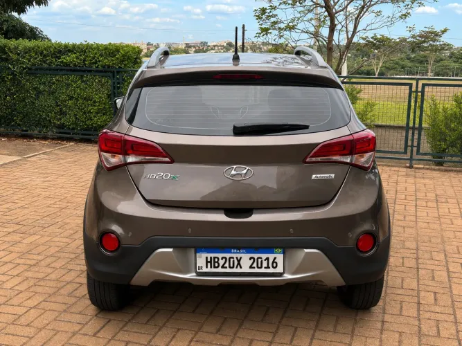 Hyundai HB20X Premium 1.6 Flex 16V Aut. 2016