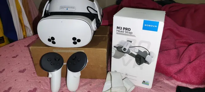 Meta Quest 3S + BOBOVR M3 Pro | 128 GB | Praticamente Novo | Oportunidade!