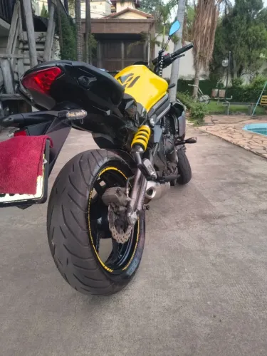 Kawasaki Er6n 