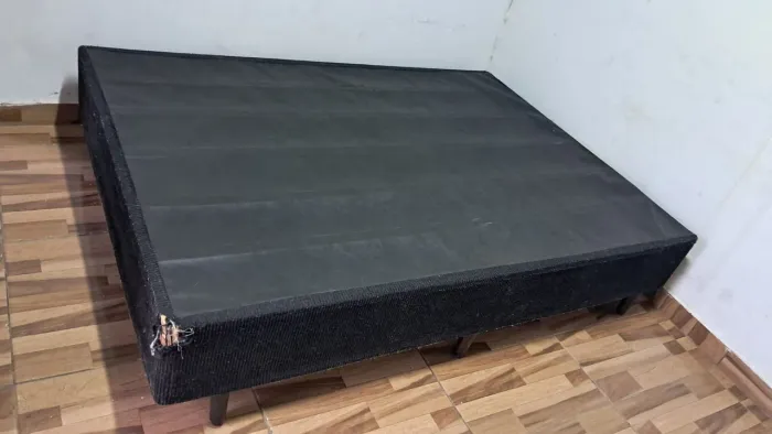 Box casal em bom estado (Entrego)