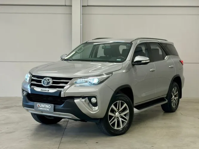 Toyota Hilux SW4 4X4 2.8 Diesel 2017