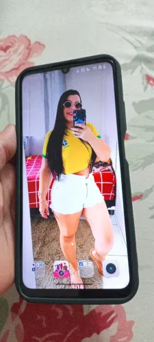 Celular bem conservado 1 ano de uso
