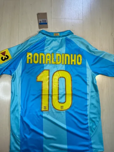 Camisa Retrô Barcelona II 07/08 #Ronaldinho 10