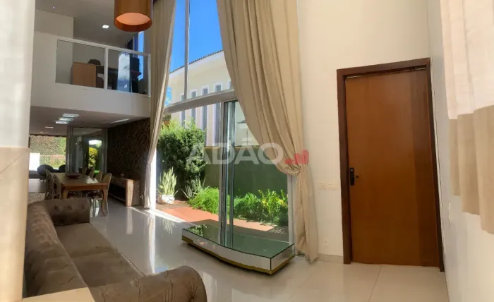 Casa no Jardins Atenas | 320m² | 4 Quartos | Piscina Aquecida
