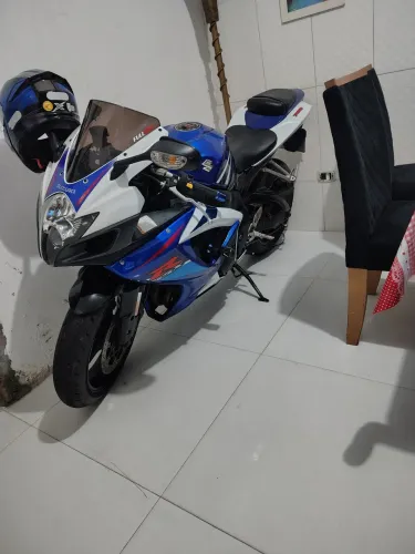 Vendo srad 750...2008