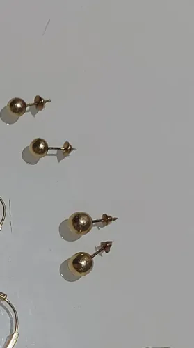 Brinco de ouro 18k bolinha