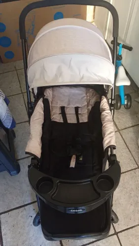 Carrinho de bebê cosco reverse beje rajado 