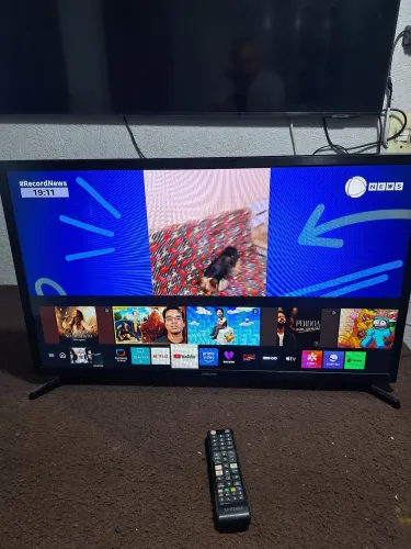 TV SMART SANSUNG TYZEM 32 POLEGADAS FUNCIONANDO PERFEITAMENTE SEM DETALHES ACEITO CARTÃO