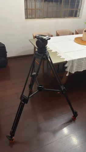 Tripe de Câmera Sachtler