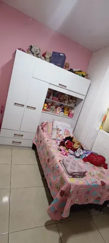 Vende esse guarda roupa modelo cabeceira, de solteiro modelo