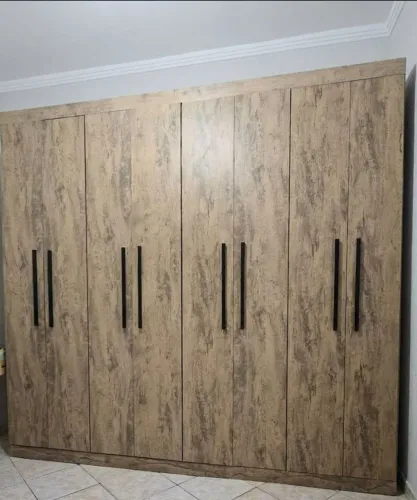 Guarda roupa casal 8 portas