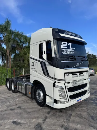 FH500 6x2 Globetrotter 2021 único dono