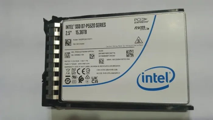 SSD Intel D7-P5520 15.36TB -SSD Enterprise - Servidor/Data Center