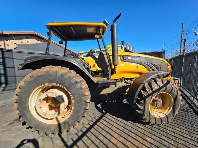 Trator Valtra Bm 115 ano 2014