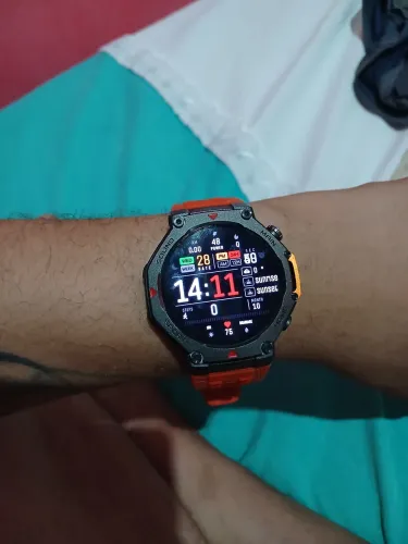 Smartwatch Tático Militar Rugged com Pulseira Laranja - Resistente a Impactos e Água