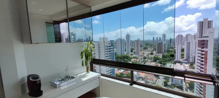 Imóvel para venda possui 65 metros quadrados com 3 quartos em Casa Amarela - Recife - PE