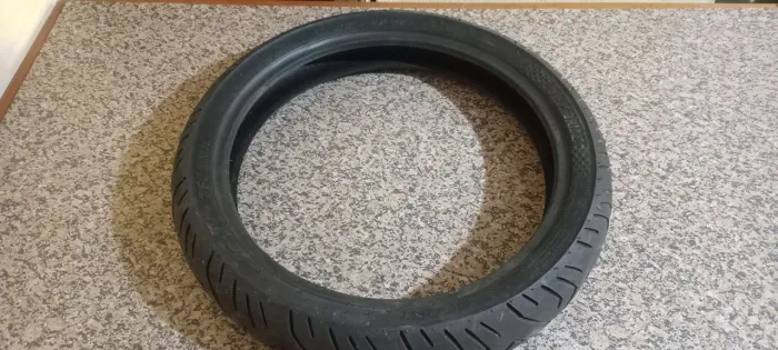 Pneu para moto 110/70 17
