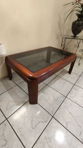 Mesa de centro de madeira + tampo de vidro
