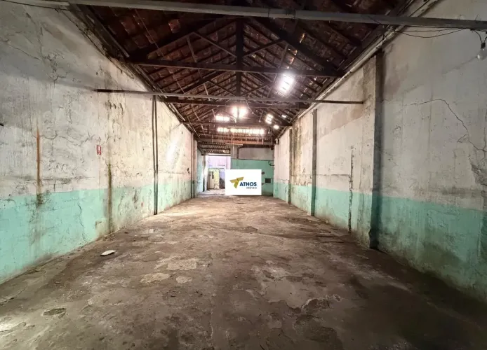 Imóvel para aluguel possui 186 metros quadrados em Paquetá - Santos - SP