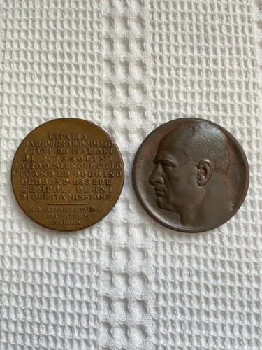 Par de Medalhas Italianas Originais 1935 Casa degli Italiani Bronze