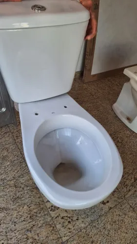 Vaso sanitário com caixa acoplada