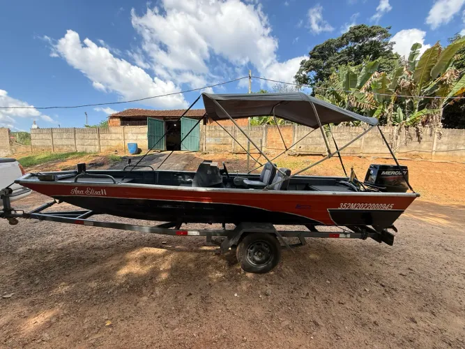Conjunto lancha motor mercury 50 HP 2022
