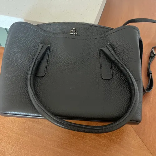 Bolsa transversal e de mão da marca Capodarte