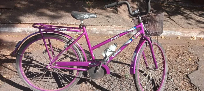 Vende-se uma bicicleta caloi poti nova só saiu da loja