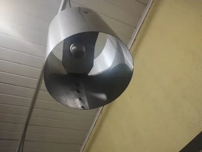 Varão com Luminárias