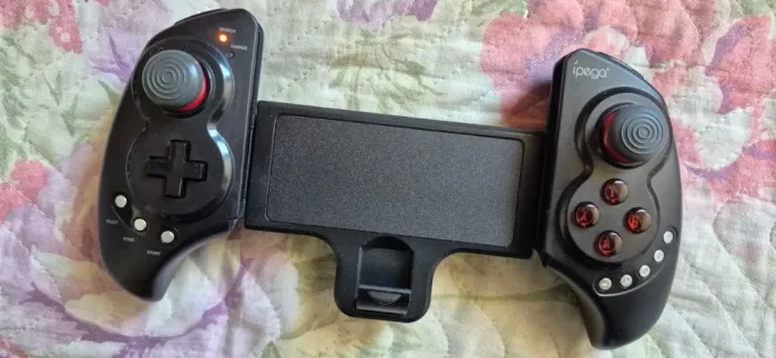 Ípega controle bluetooth PG-9023 Android / PC / iOS (usado)