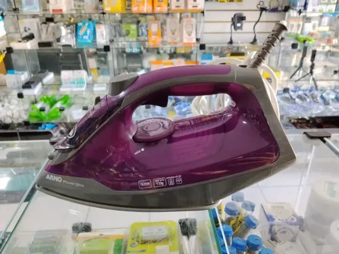 FERRO A VAPOR ARNO POWERGLISS 1750W 220V ROXO - USADO