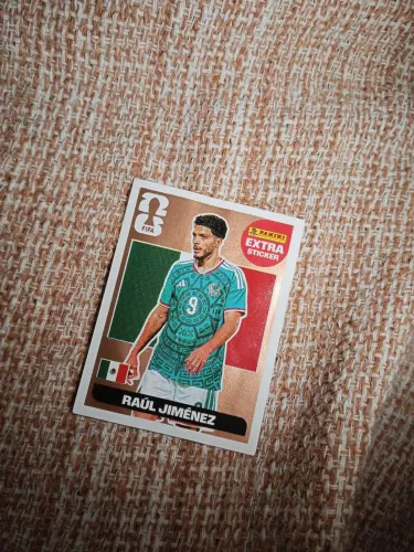 Figurinha legend bronze Raúl Jiménez