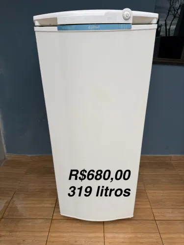Geladeira 319 litros em ótimo estado