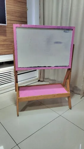 Quadro móvel com badeja e duas alturas