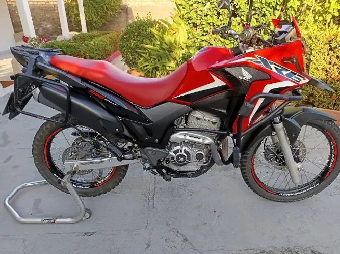 Honda XRE 300 ano 22/23 - R$ 27 mil 
