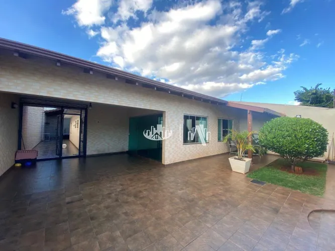 Casa à venda, 172 m² por R$ 950.000,00 - Pinheiros - Londrina/PR