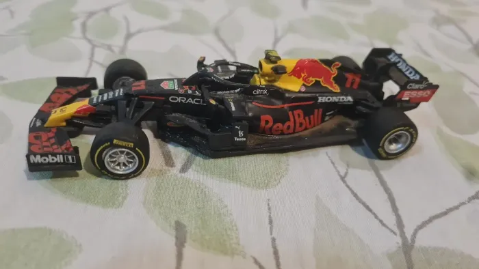 Carrinho fórmula 1 buraco 1/43